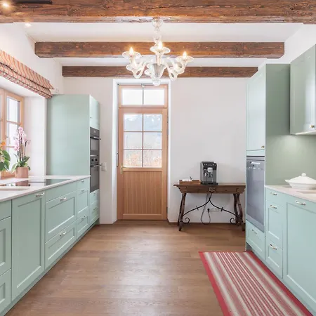 Gaestehaus Eltz - Your Austrian