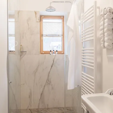 Gaestehaus Eltz - Your Austrian * Puchen
