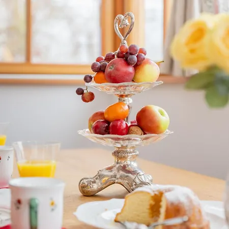 Gaestehaus Eltz - Your Austrian Puchen